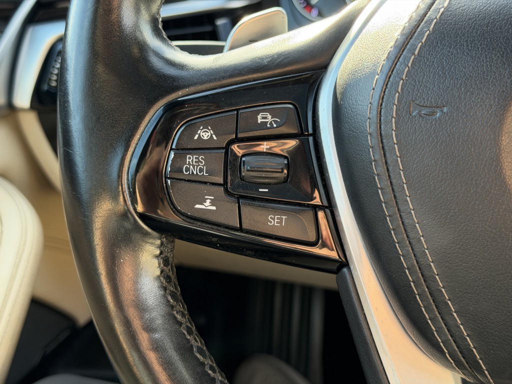 2017 BMW 5 Series Image 15