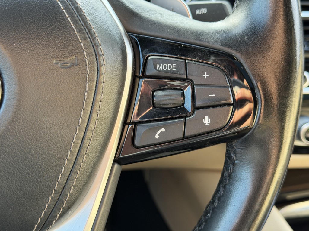 2017 BMW 5 Series Image 16