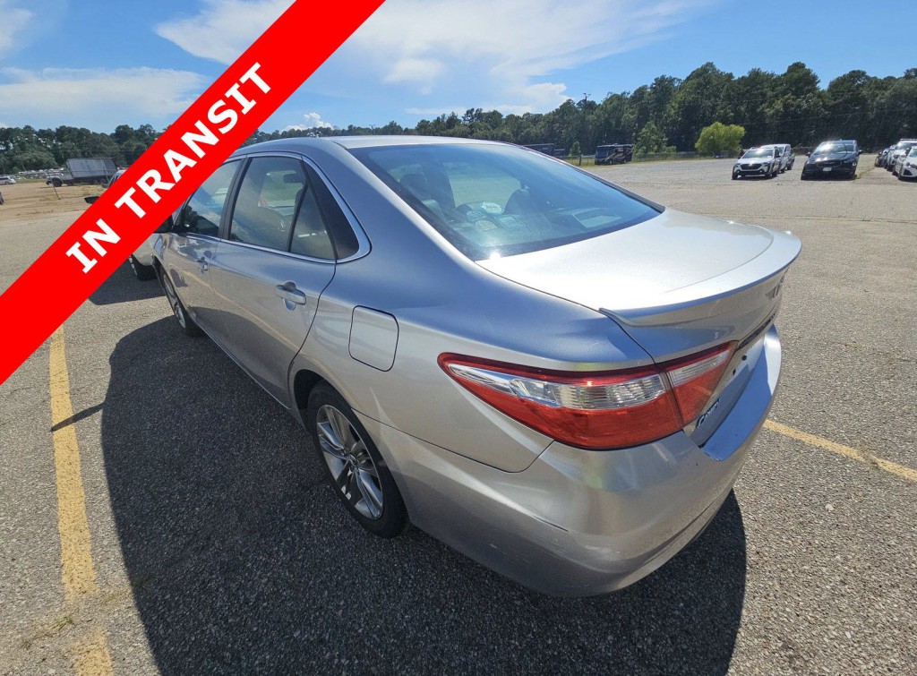 2015 Toyota Camry Image 6