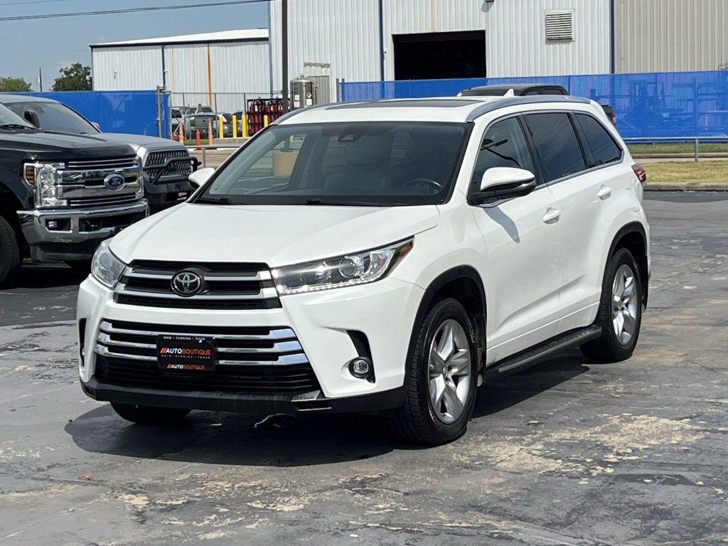 2019 Toyota Highlander Image 3