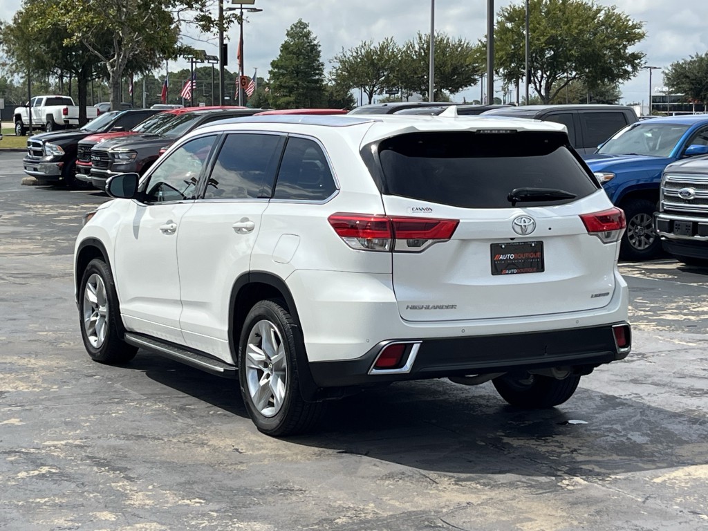 2019 Toyota Highlander Image 12
