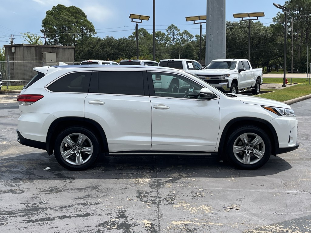2019 Toyota Highlander Image 13