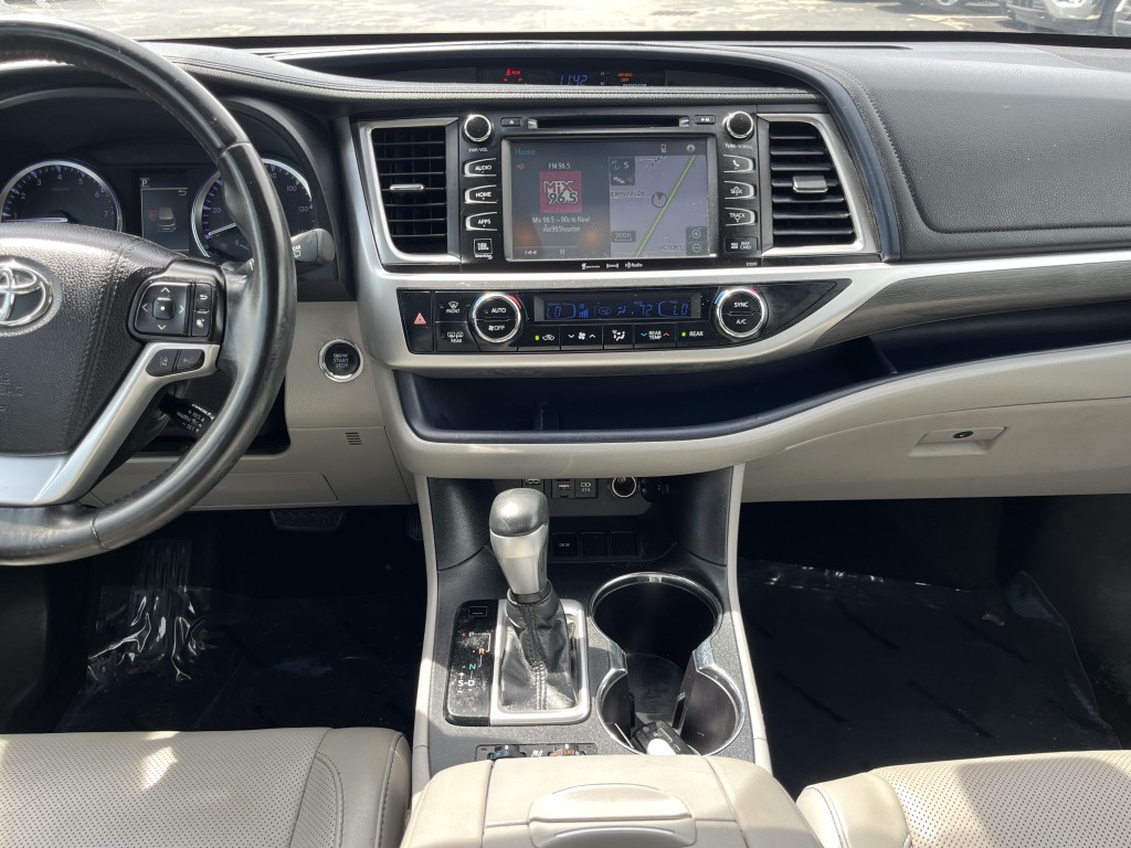 2019 Toyota Highlander Image 24