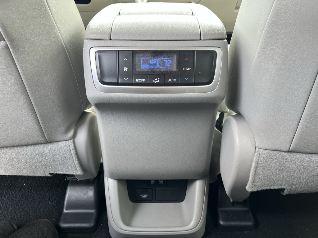 2019 Toyota Highlander Image 27
