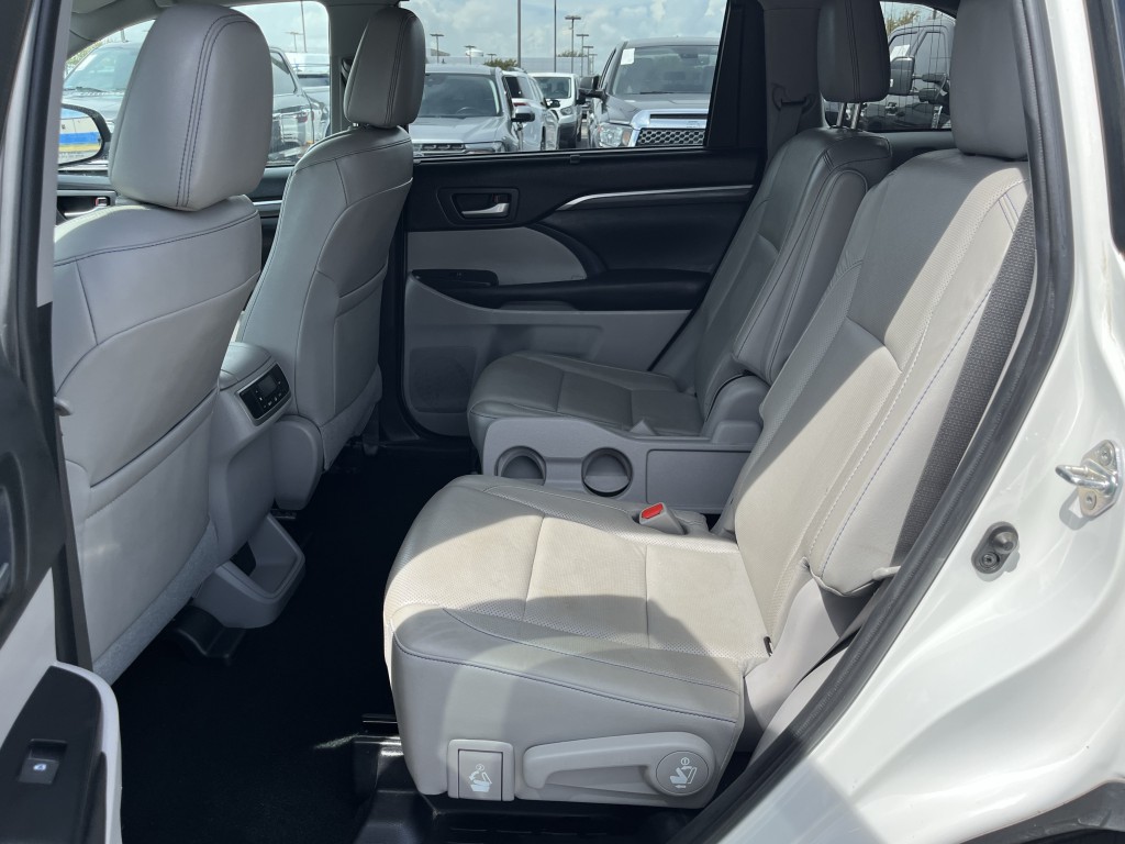 2019 Toyota Highlander Image 30