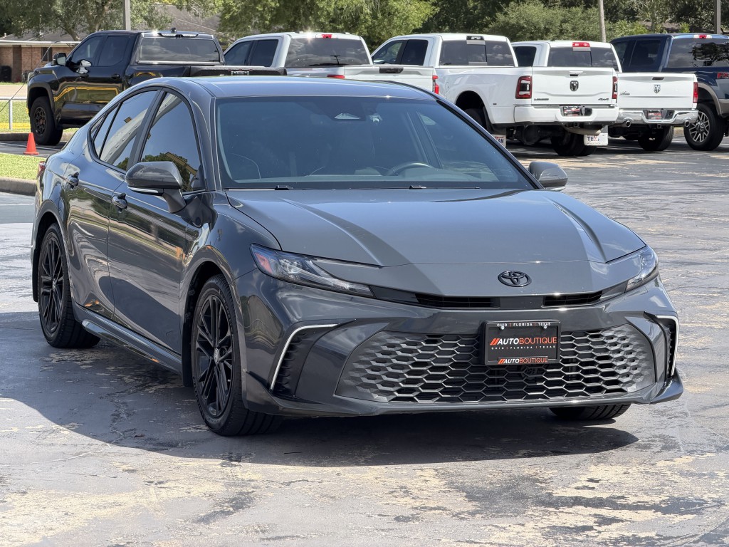 2026 Toyota Camry Image 3