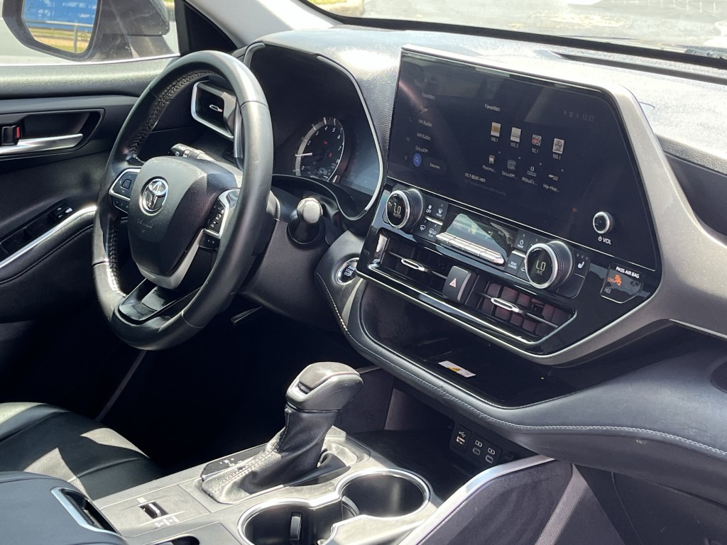 2023 Toyota Highlander Image 16