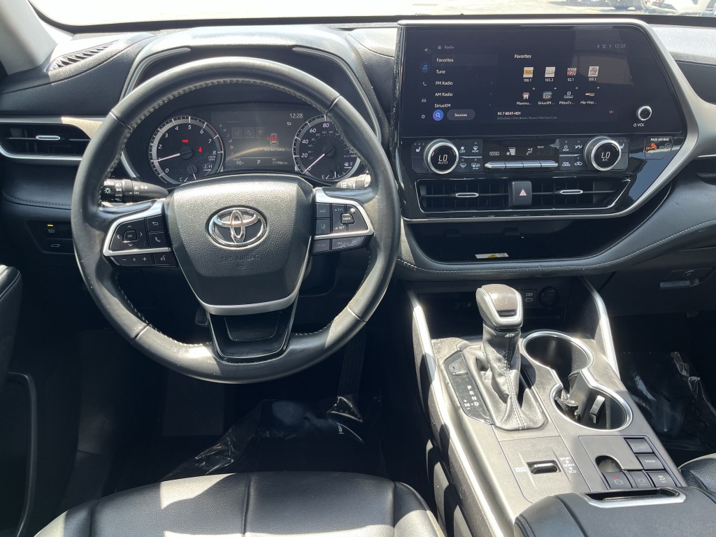 2023 Toyota Highlander Image 17