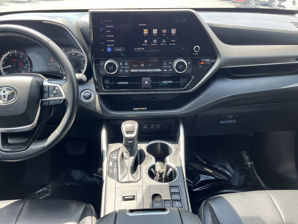 2023 Toyota Highlander Image 25
