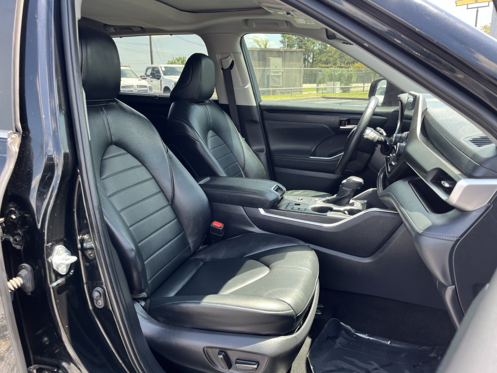 2023 Toyota Highlander Image 30