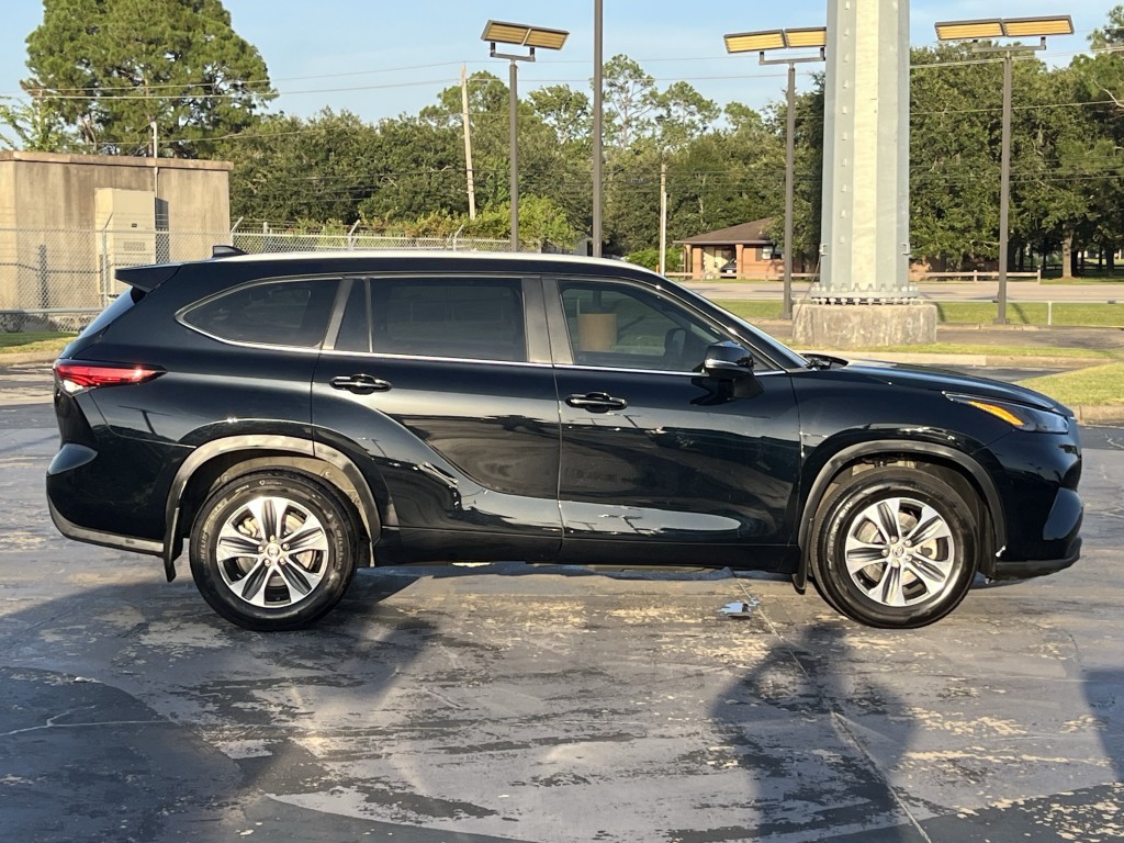 2023 Toyota Highlander Image 14
