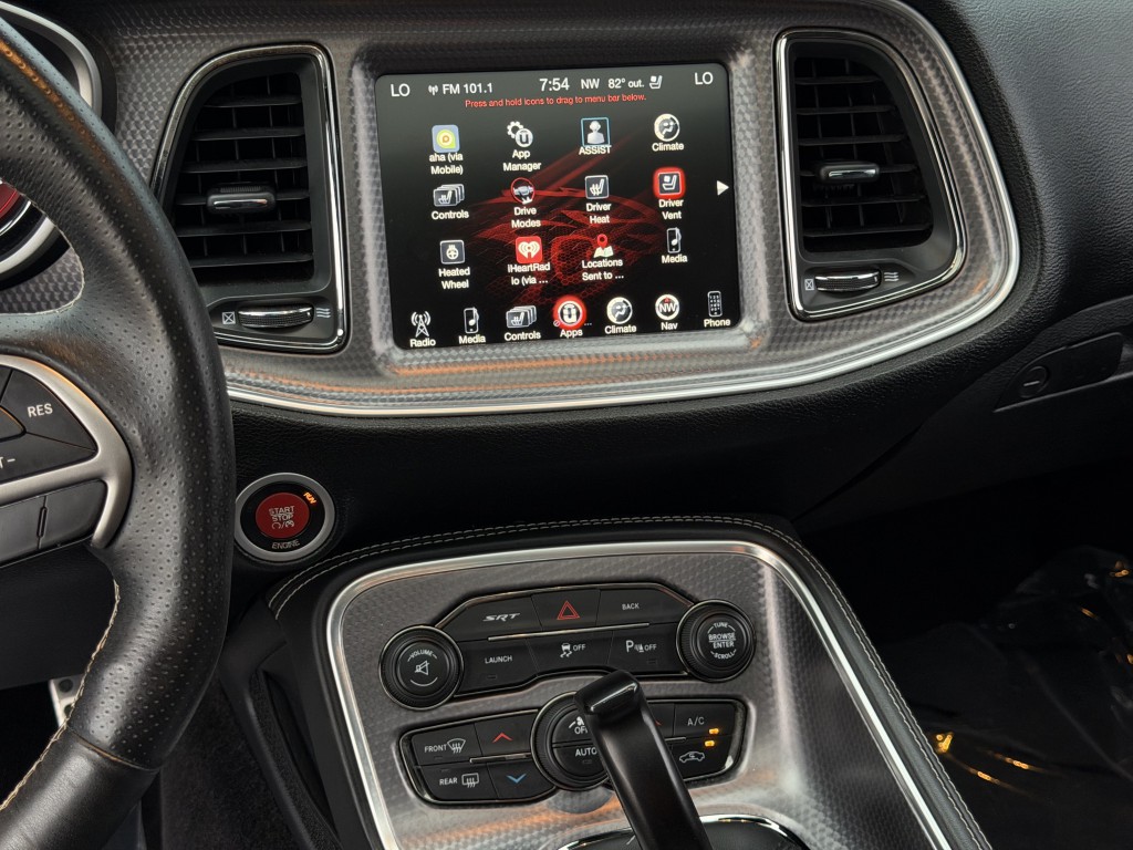 2016 Dodge Challenger Image 27