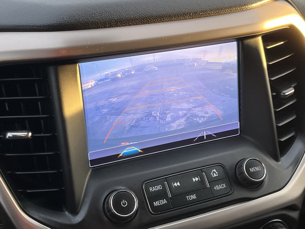 2018 GMC Acadia Image 8