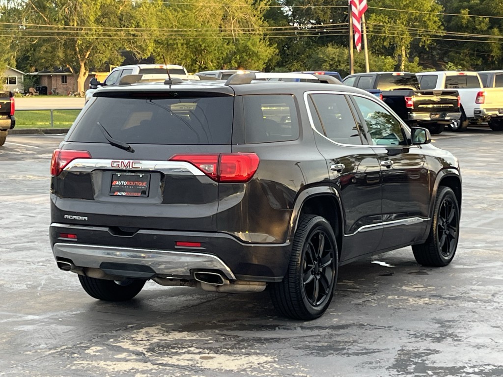 2018 GMC Acadia Image 11