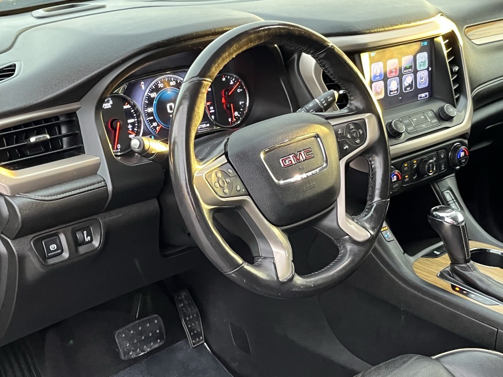 2018 GMC Acadia Image 17