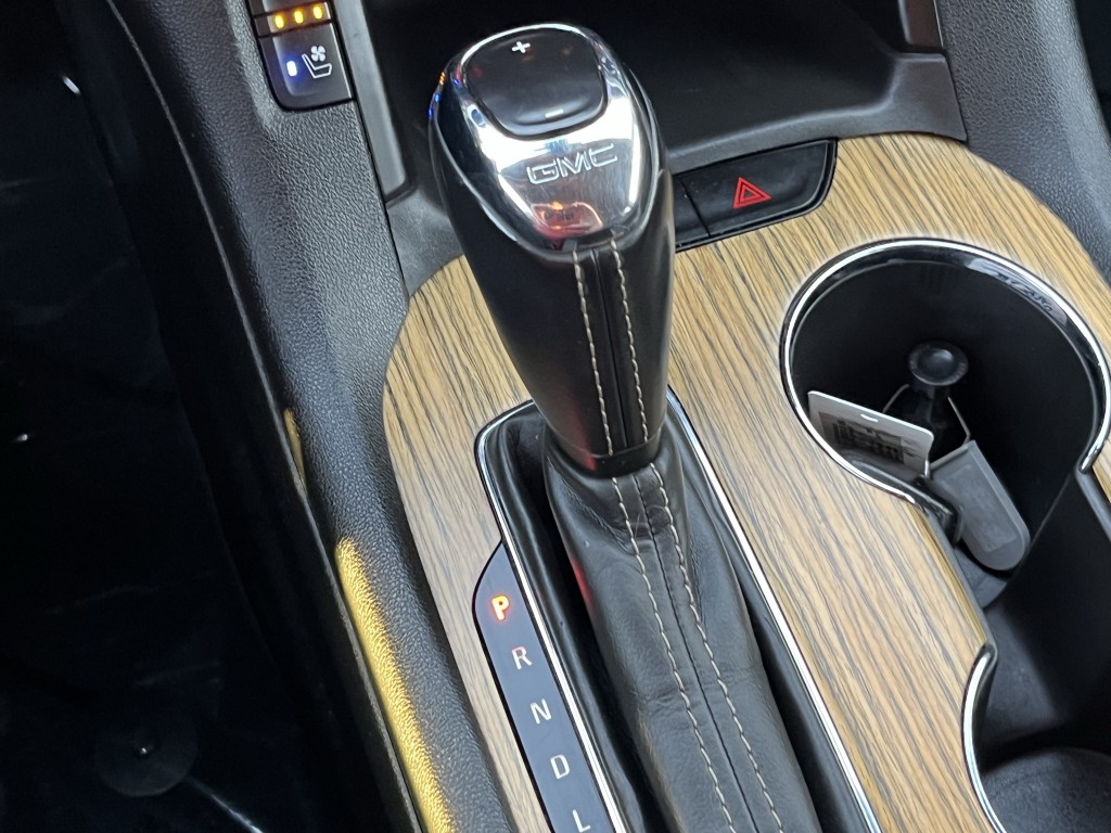 2018 GMC Acadia Image 24