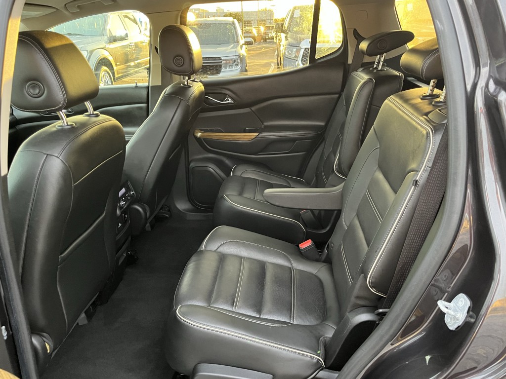 2018 GMC Acadia Image 32
