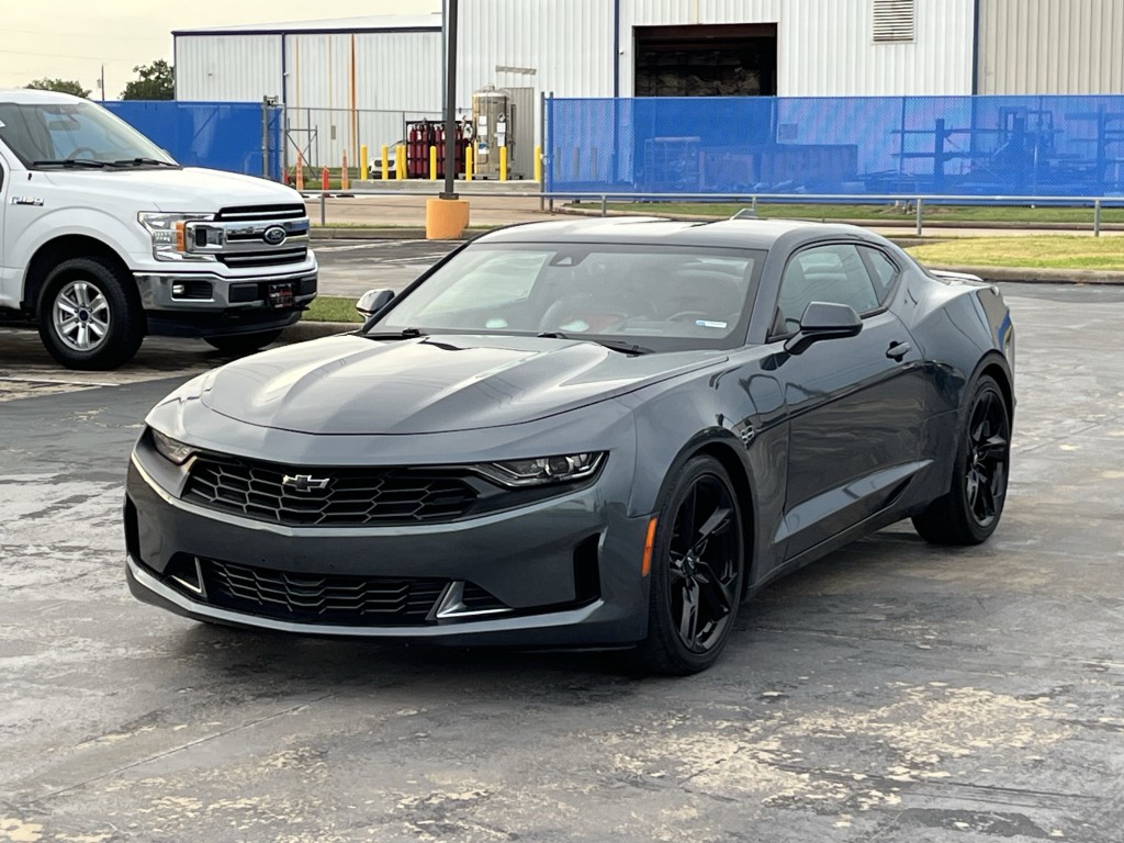 2021 Chevrolet Camaro Image 3