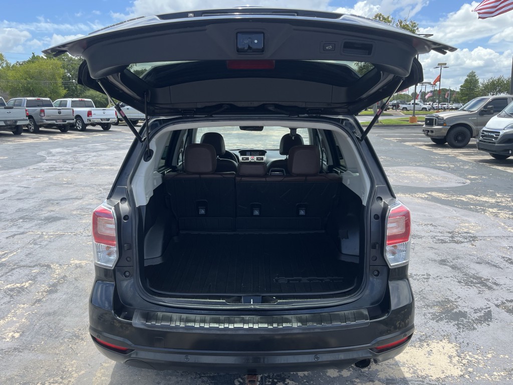 2017 Subaru Forester Image 16