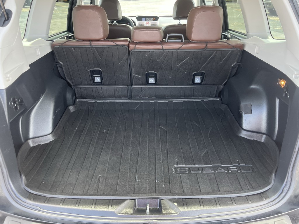 2017 Subaru Forester Image 17