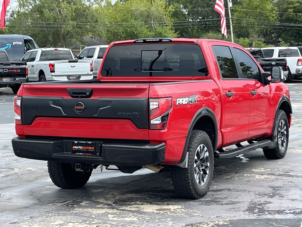 2021 Nissan Titan Image 10
