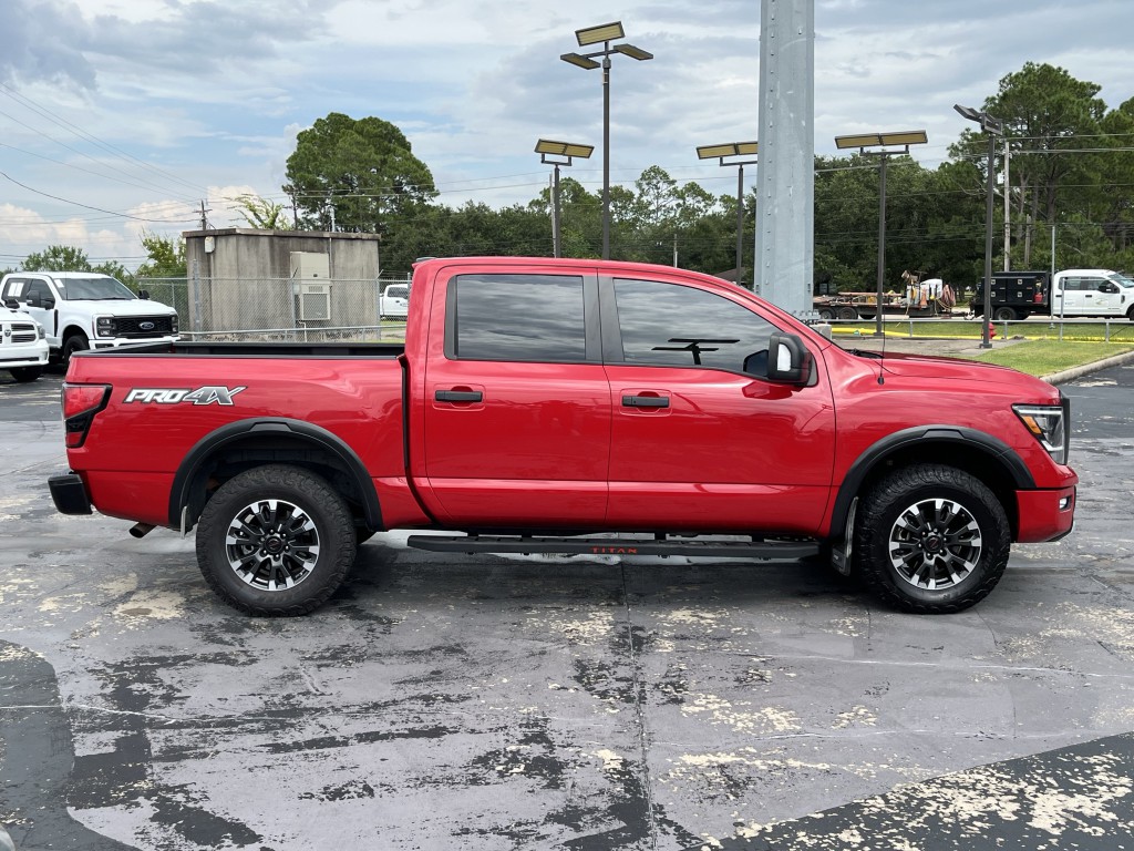 2021 Nissan Titan Image 12