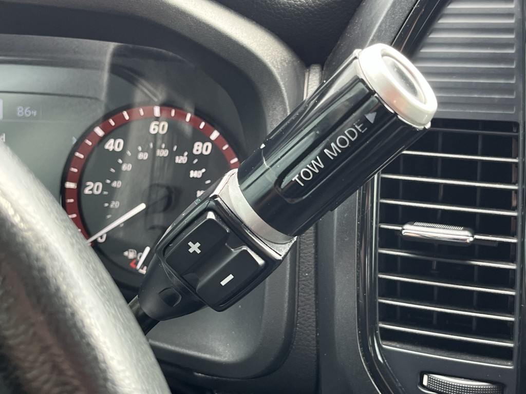 2021 Nissan Titan Image 21