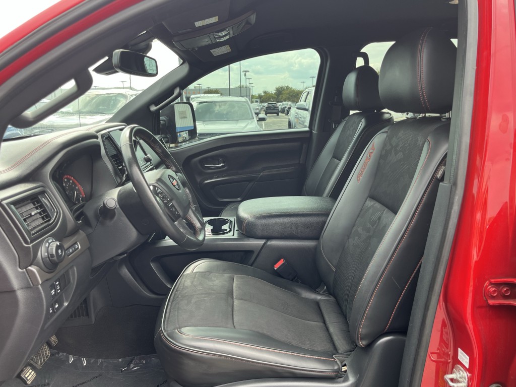 2021 Nissan Titan Image 27