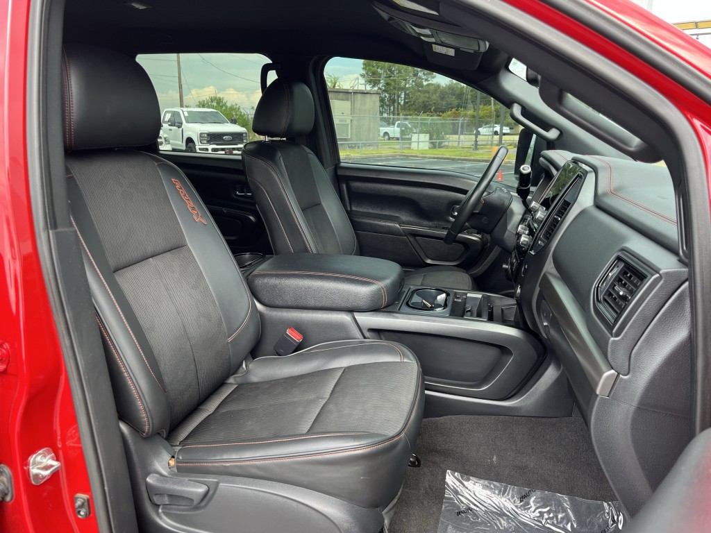 2021 Nissan Titan Image 28