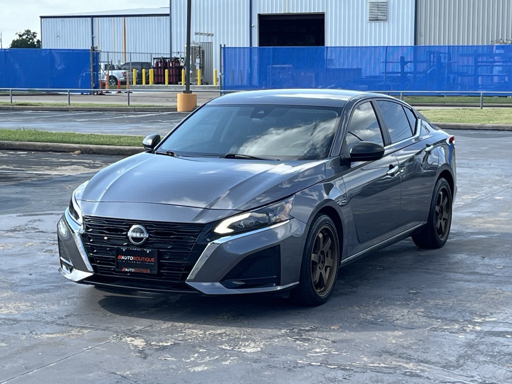 2025 Nissan Altima Image 3
