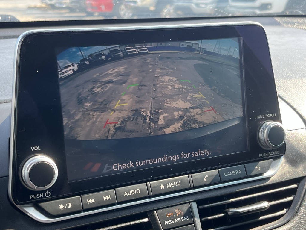 2025 Nissan Altima Image 7