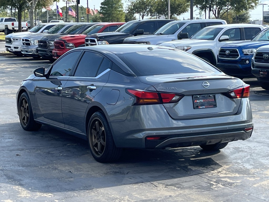 2025 Nissan Altima Image 11