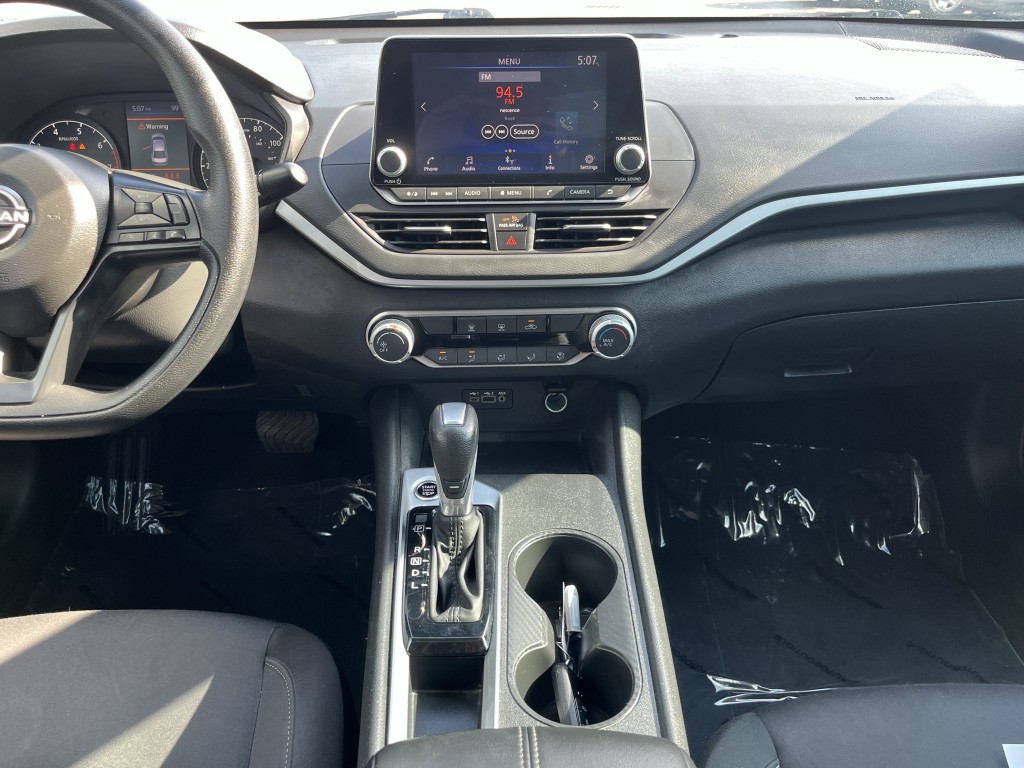 2025 Nissan Altima Image 23