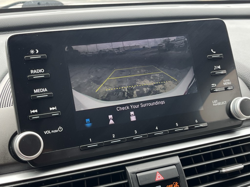 2019 Honda Accord Image 7
