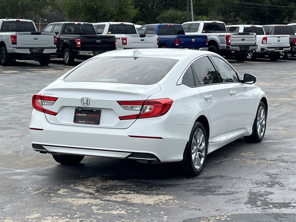2019 Honda Accord Image 10