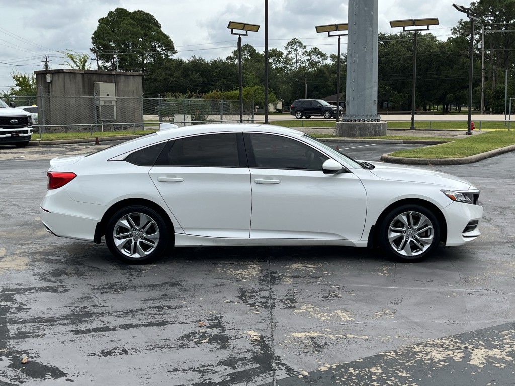 2019 Honda Accord Image 12