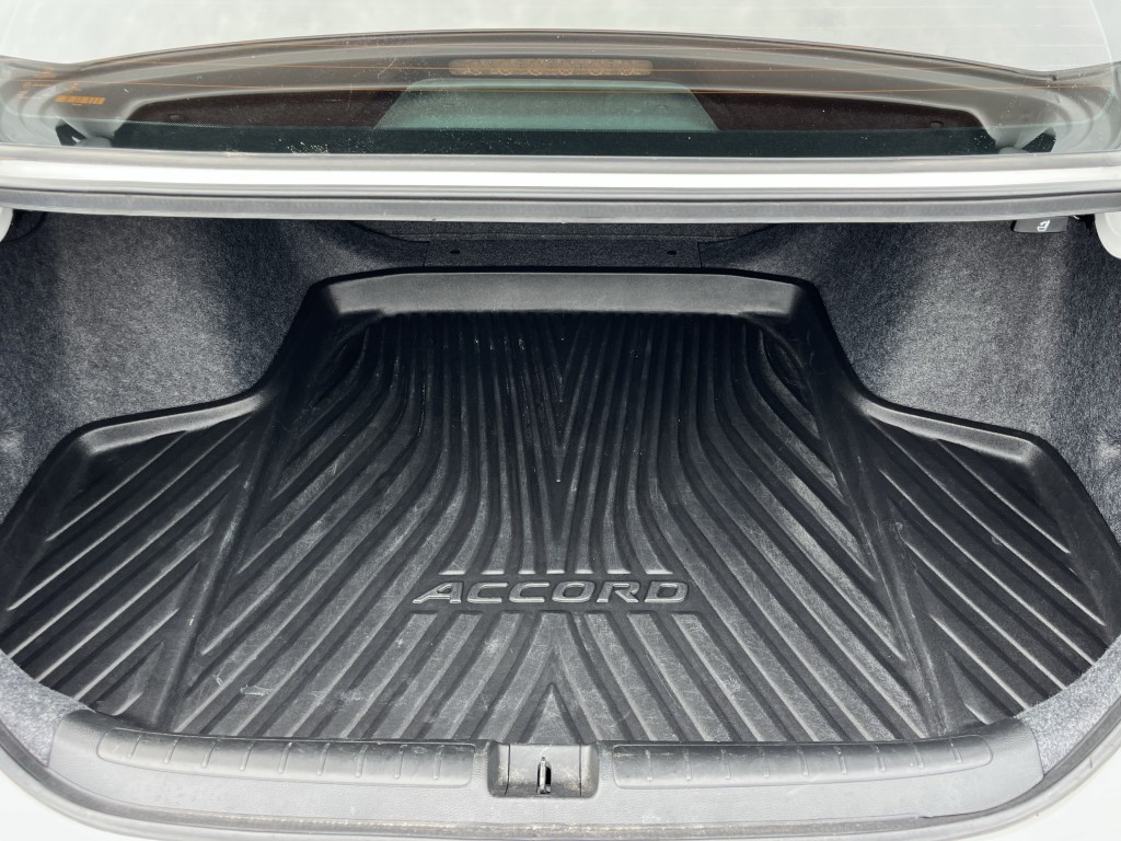 2019 Honda Accord Image 14