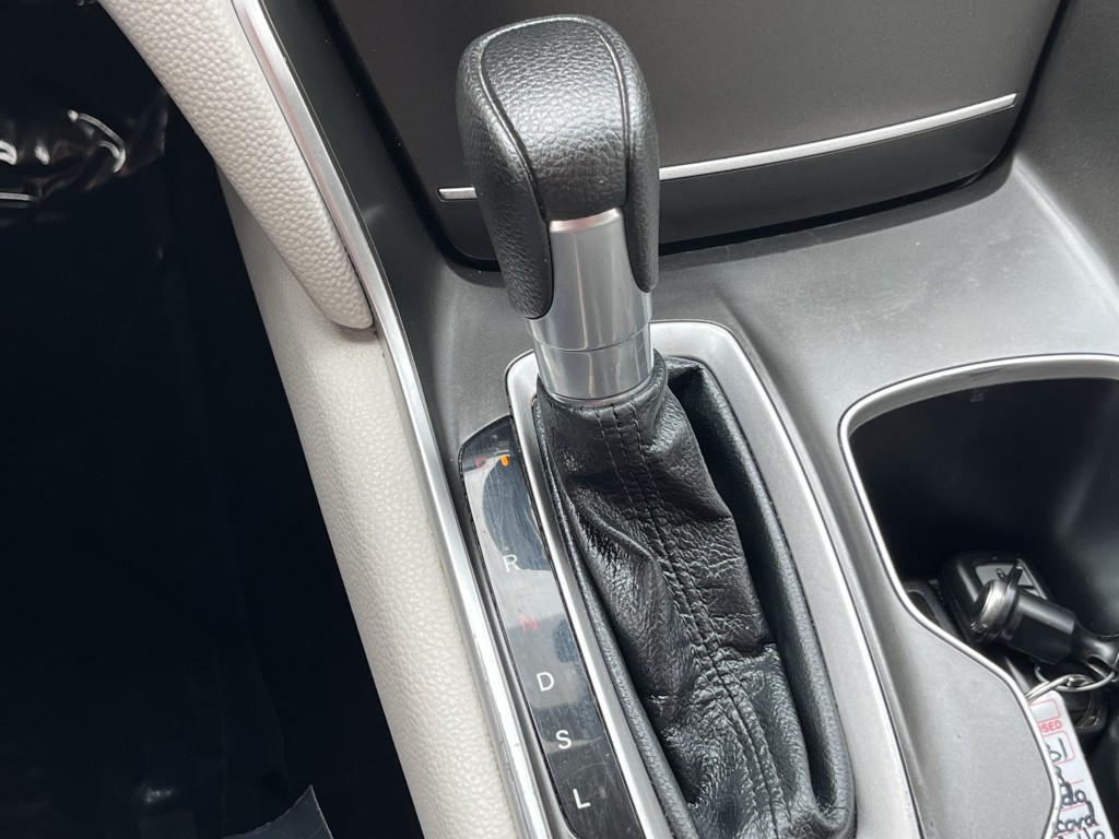 2019 Honda Accord Image 23