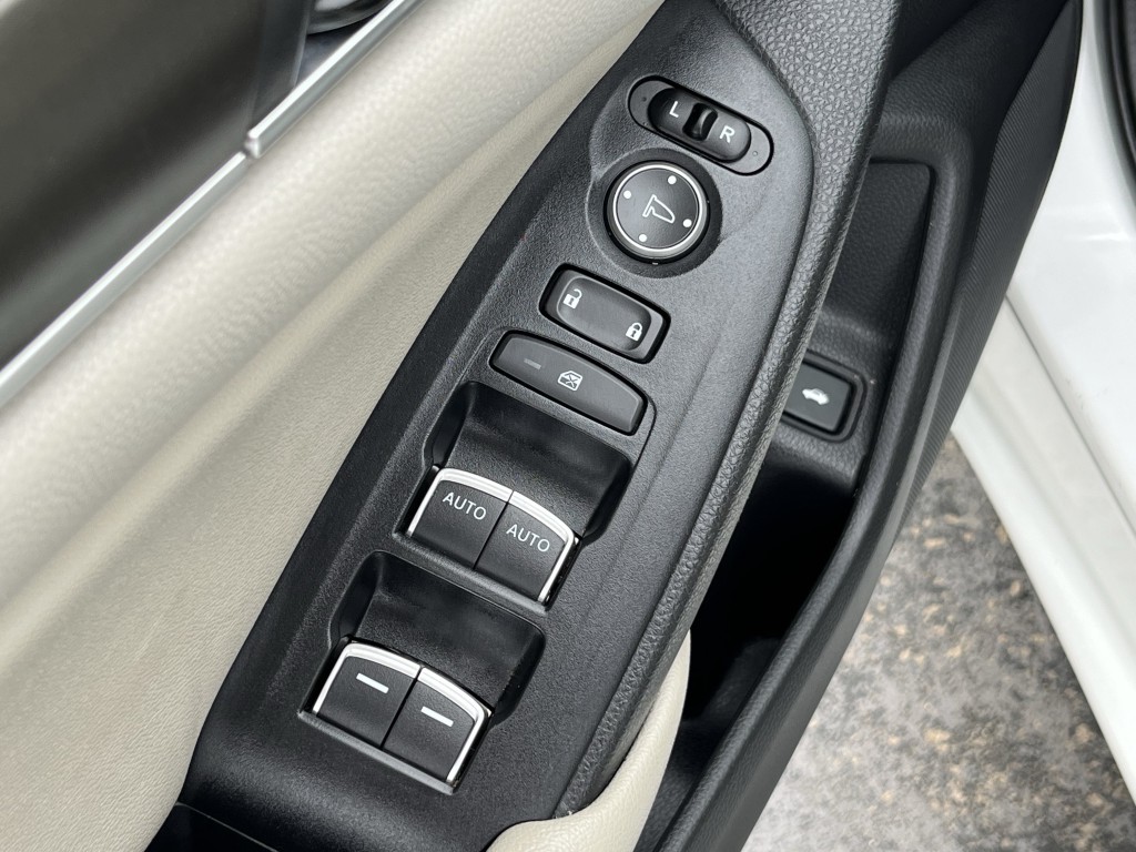 2019 Honda Accord Image 26