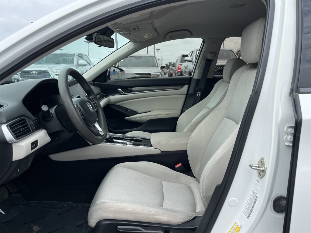 2019 Honda Accord Image 27