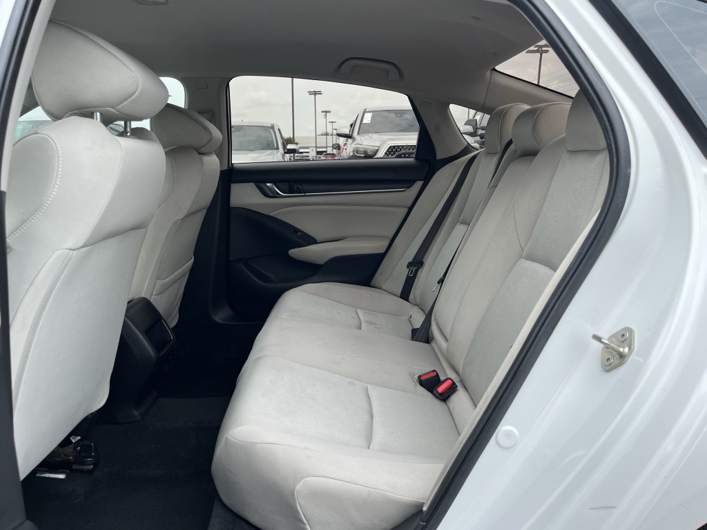 2019 Honda Accord Image 29