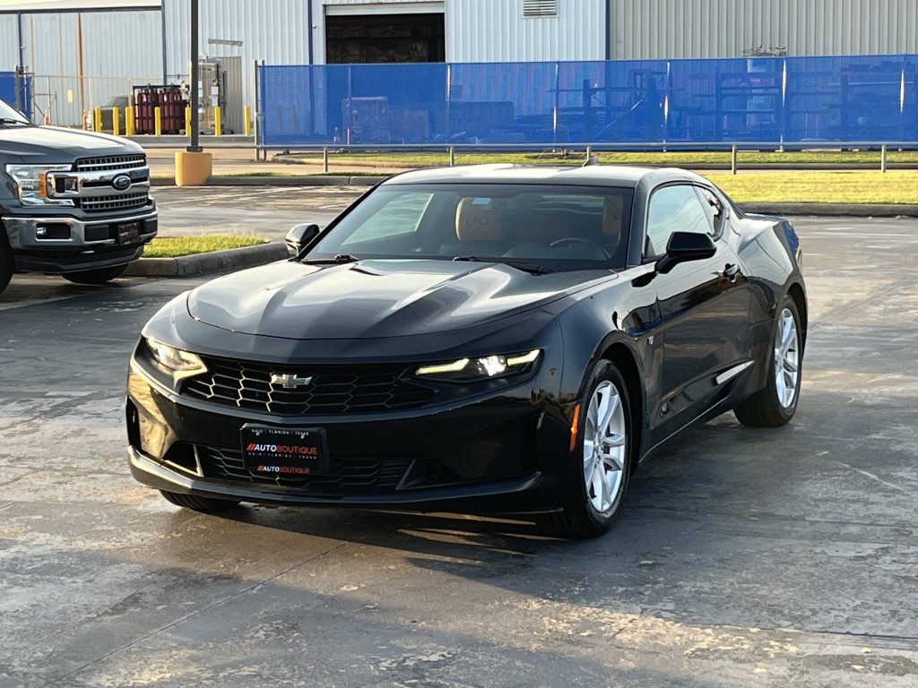 2019 Chevrolet Camaro Image 3