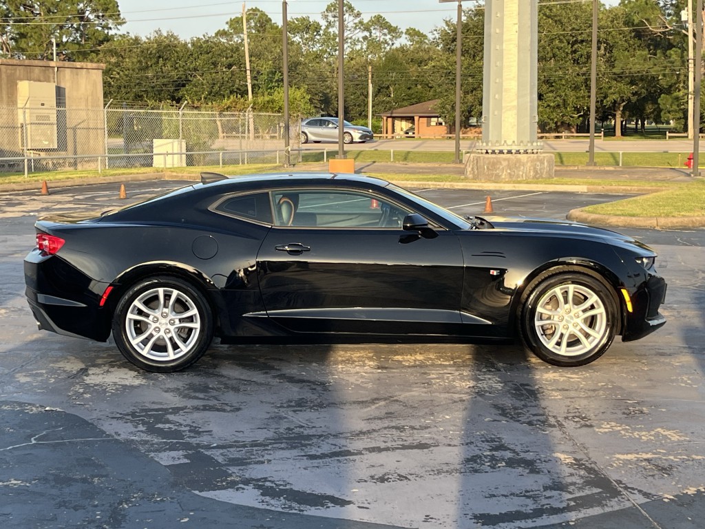 2019 Chevrolet Camaro Image 12