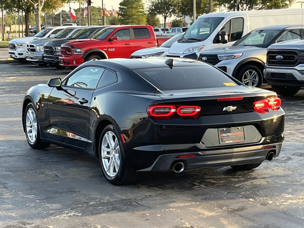 2019 Chevrolet Camaro Image 10
