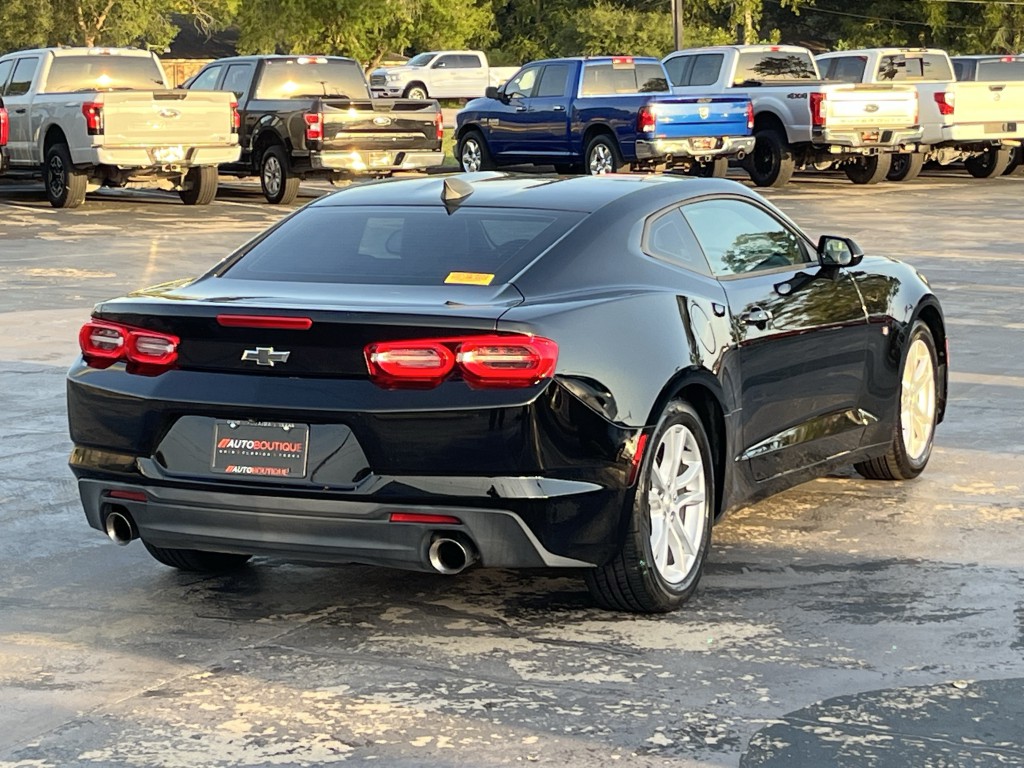 2019 Chevrolet Camaro Image 11