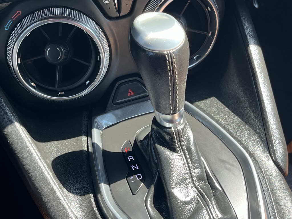 2019 Chevrolet Camaro Image 21
