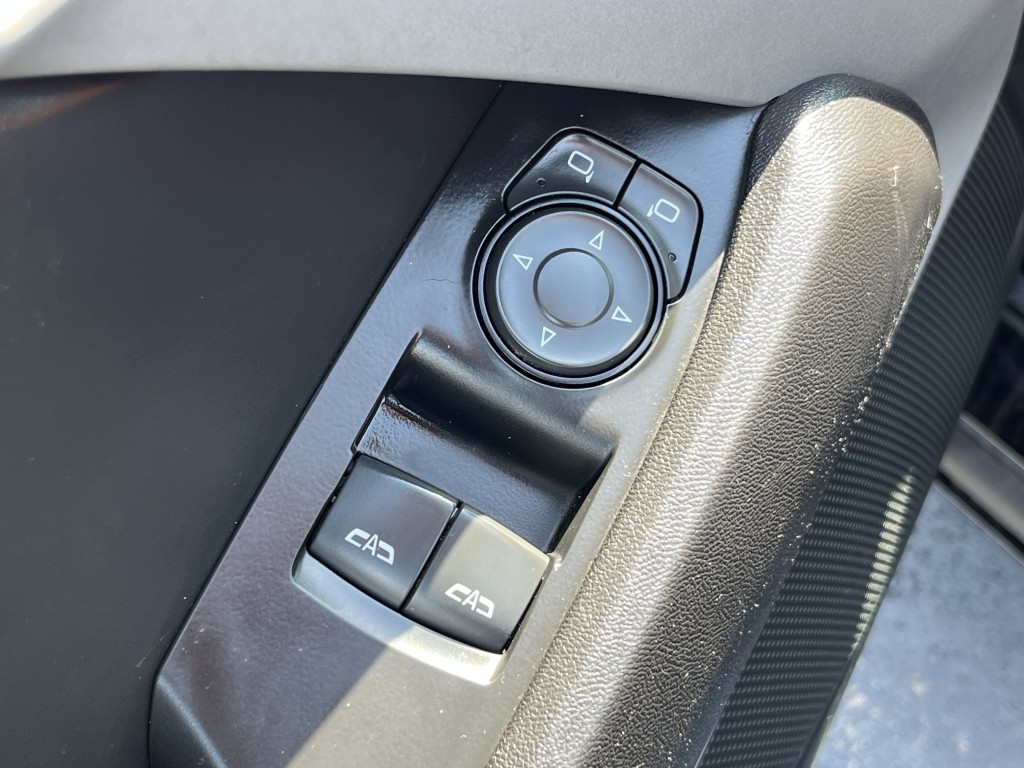 2019 Chevrolet Camaro Image 24