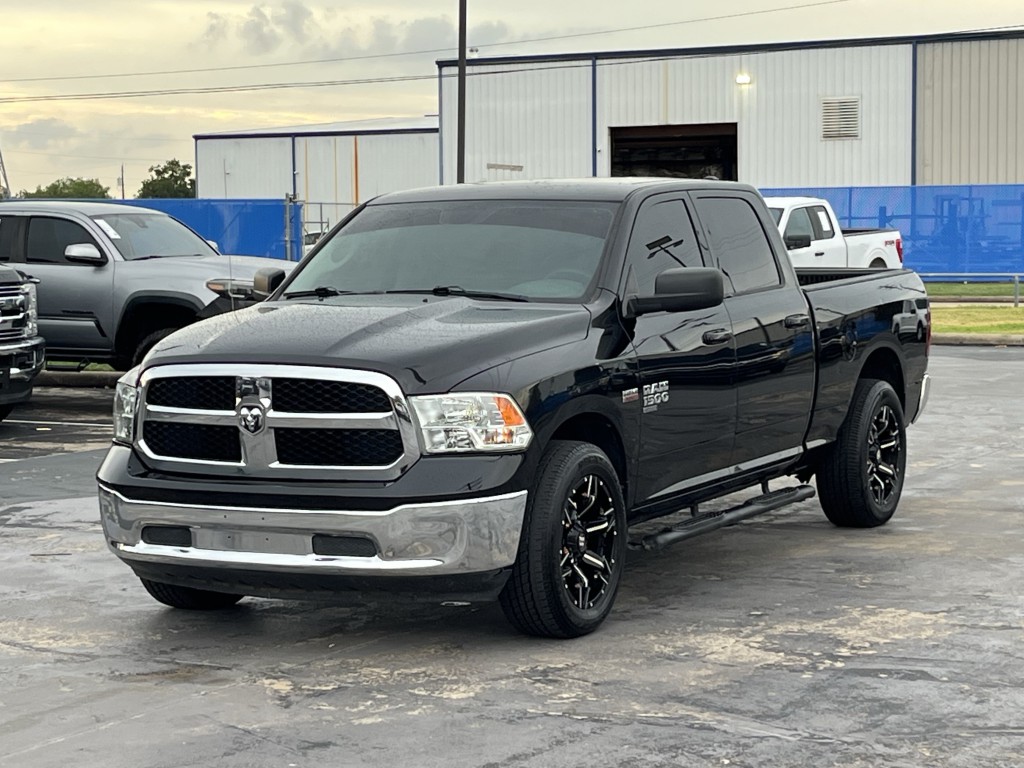 2019 RAM 1500 Image 3