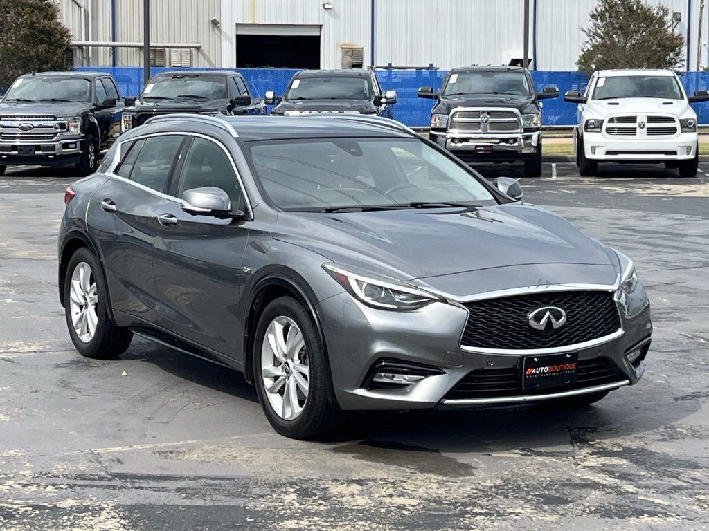 2019 INFINITI QX30 Image 5