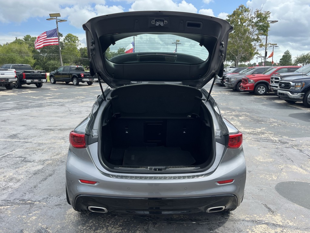 2019 INFINITI QX30 Image 14